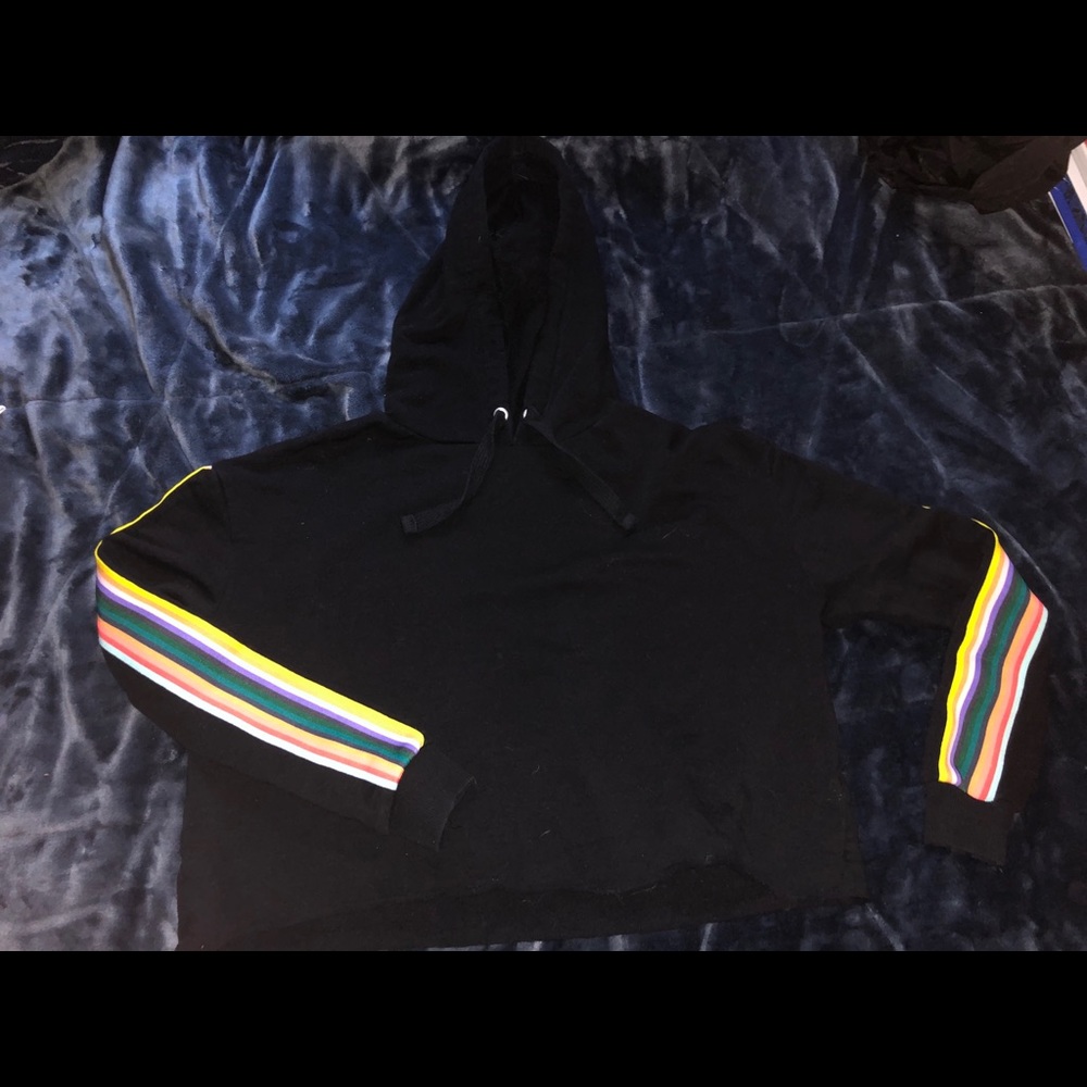 NWOT Cropped black sweatshirt w/ striped sleeves